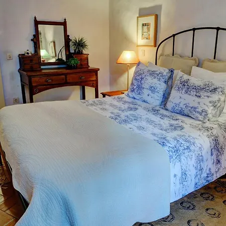 Apartment Old Mansion Located By The Douro River Porto